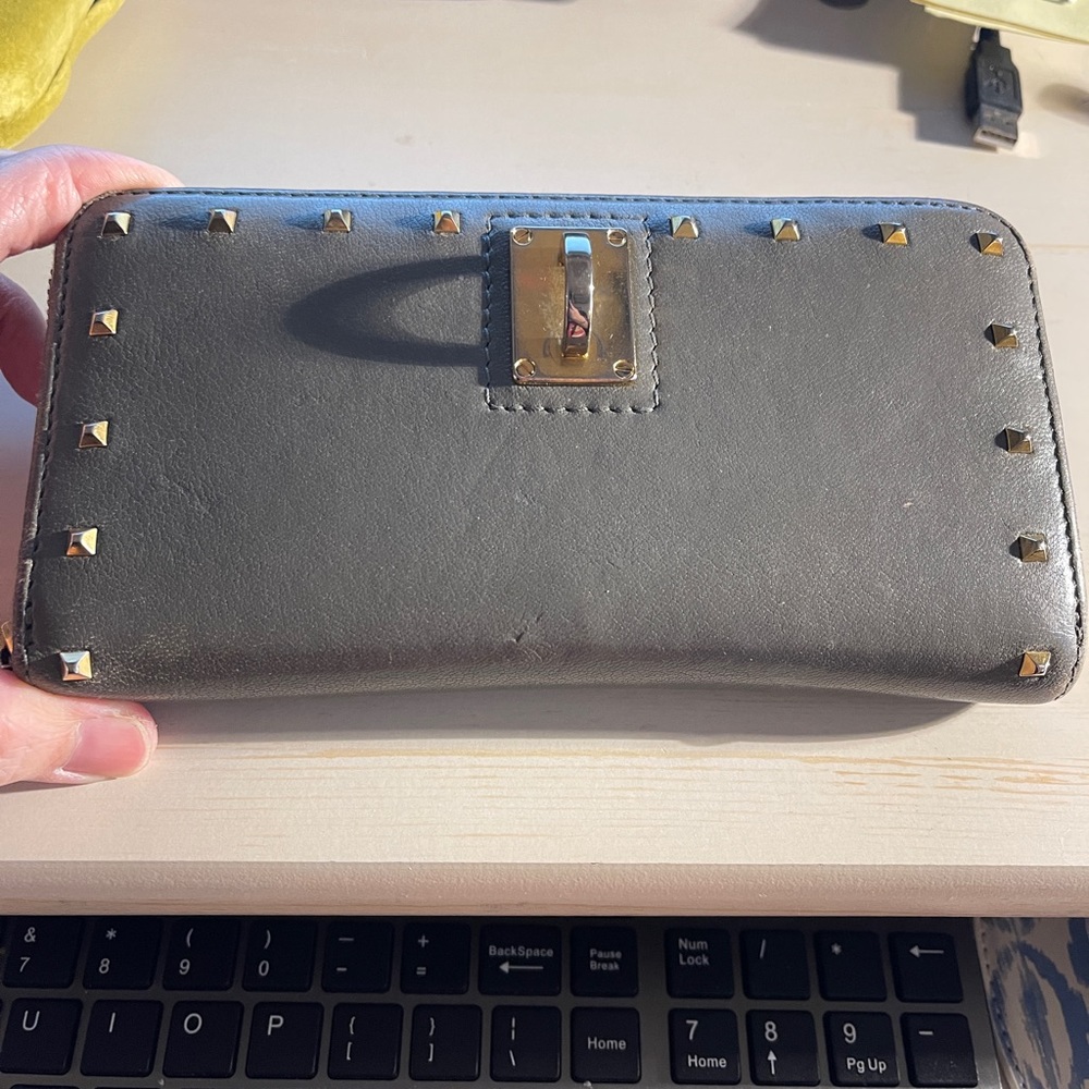 Marc Jacobs long leather wallet- Authentic